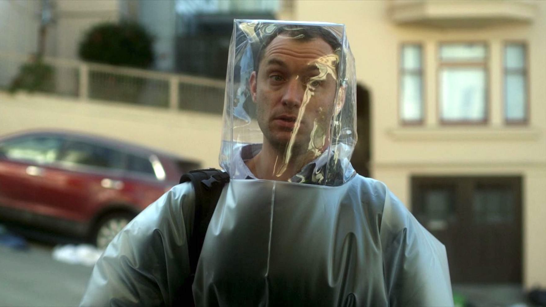 Jude Law in Contagion