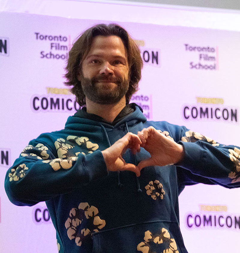 Jared Padalecki shows his love for his fans at Toronto Comicon